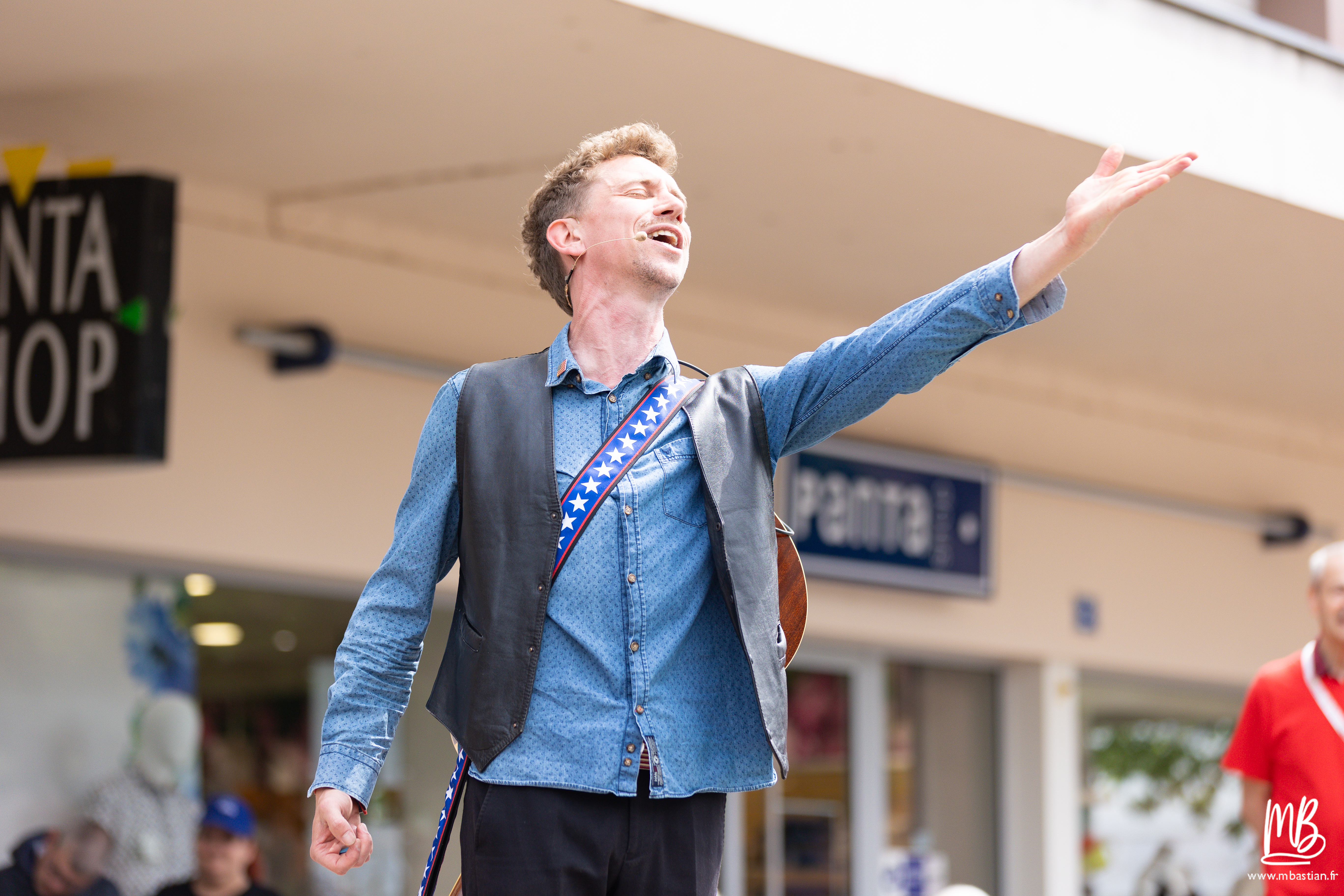 HDN2025 WALTER ET DENIS MB 7